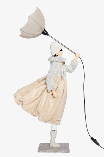 Tischlampe Lampe Frau mit Schirm Dolly von Skitso