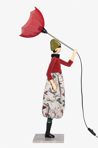 Tischlampe Lampe Frau mit Schirm Nairouge von Skitso