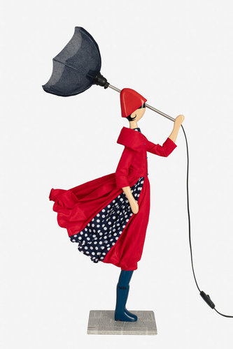 Tischlampe Lampe Frau mit Schirm Scarlet von Skitso