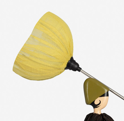 Tischlampe Lampe Frau mit Schirm Artemisia von Skitso