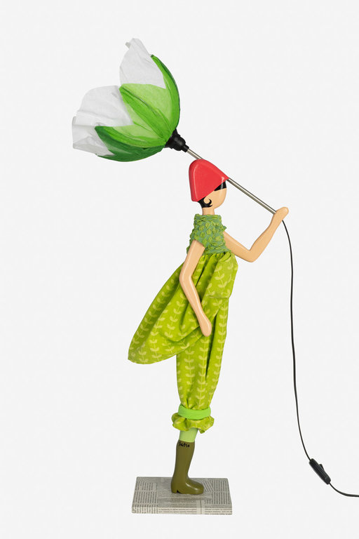 Tischlampe Lampe Frau mit Schirm Fregia von Skitso