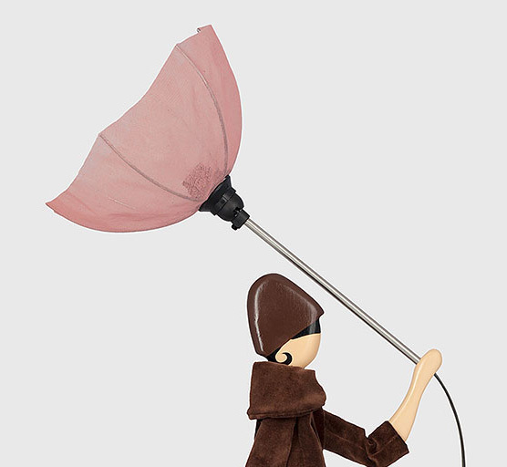 Tischlampe Lampe Frau mit Schirm Sia von Skitso