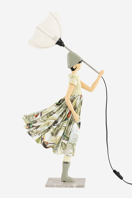 Tischlampe Lampe Frau mit Schirm Bree von Skitso