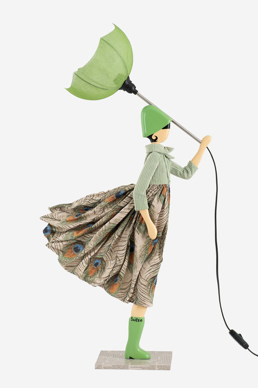 Tischlampe Lampe Frau mit Schirm Sina von Skitso