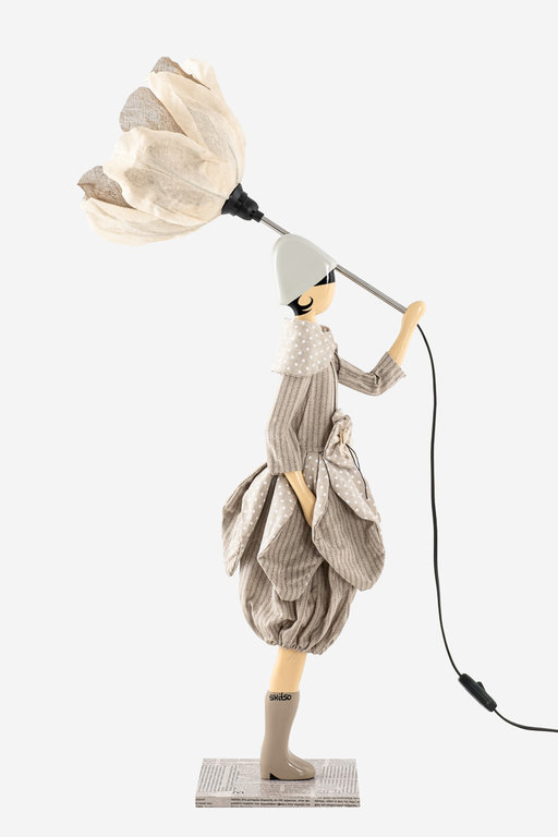 Tischlampe Lampe Frau mit Schirm Maritina von Skitso